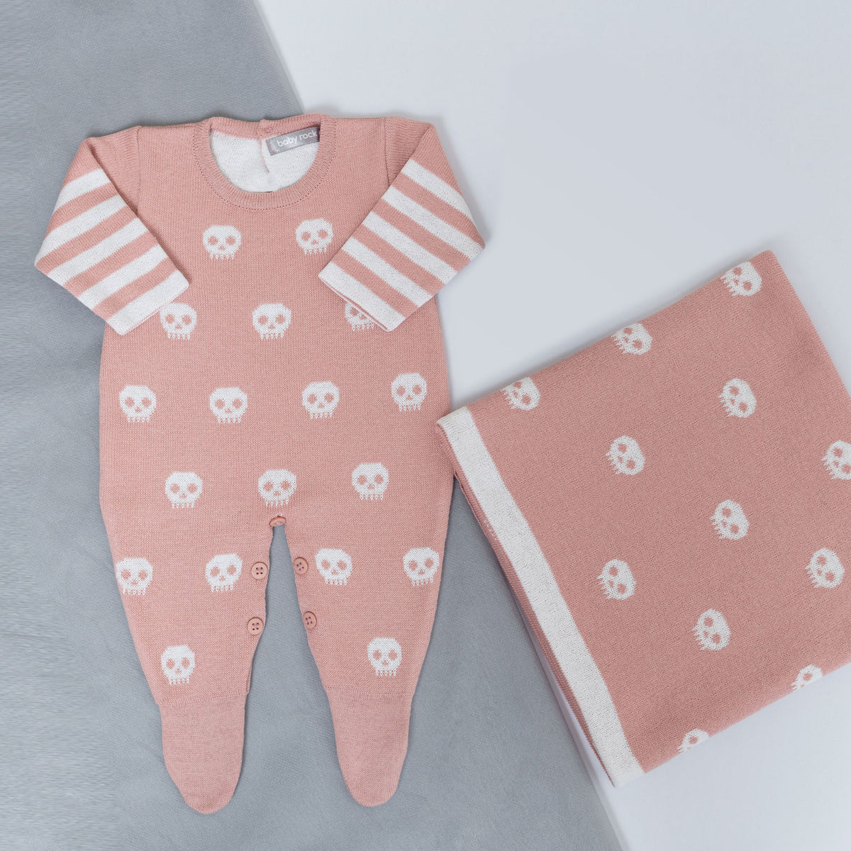 Kit Saida de Maternidade Rosa com Caveirinhas