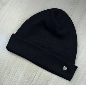 Touca gorro preto em malha para bebê